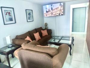Full House in Zapopan Centrally located