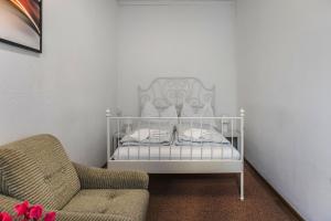 2BR Apt with Wi-Fi & Garden Access near Danube