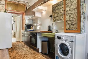 2BR Apt with Wi-Fi & Garden Access near Danube
