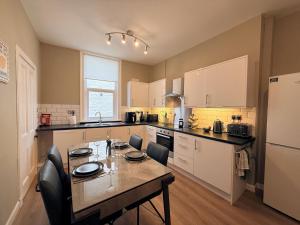 Beautifully Renovated Period Cottage in Moffat - Pass the Keys