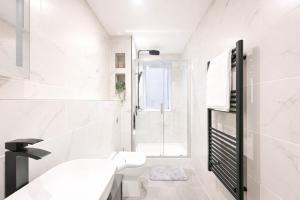 Sleeps 6, Hendon with Parking and Fast WiFi