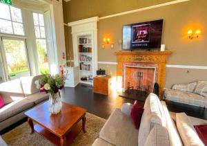 Edinburgh Country Estate Rooms & Apartments