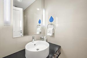 FIRST CLASS 1BR Downtown Luxe Escape