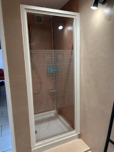 Grand appartement rénové 70m2 - 2 chambres - plages à proximité - Sanary