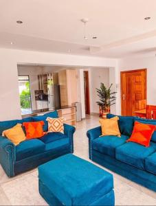 NestedIn Spacious En-suite Room in a 3 Bedroom Apartment