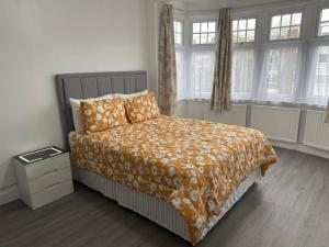 Spacious 3-Bd South Norwood Retreat, Free Parking