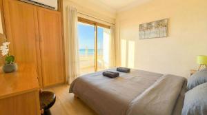 Davinci Seaview 2BDR Apartment Makenzy Larnaka
