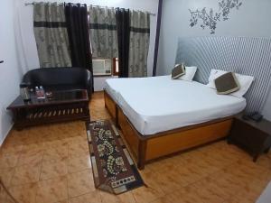 Mansarover Hotel & Banquets