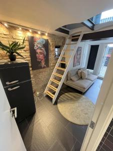 Excellent studio apartment close to the pedestrian street