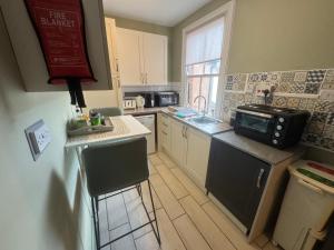 Holywell Apartment - Luxury One Bedroom Apartment