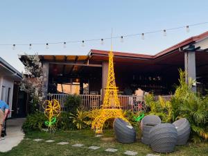 D lux garden resort