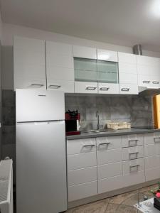 APARTMAN i SOBA HADELA