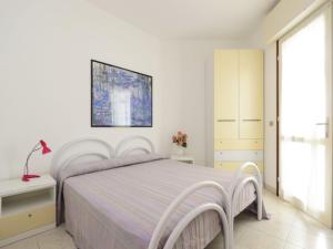 Cozy accommodation with shared pool