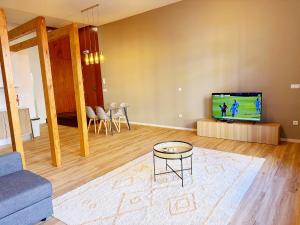 Downtown Spacious Suite-3min Metro