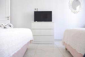 Modern Sea-View Maisonette in Spetses for 6 people