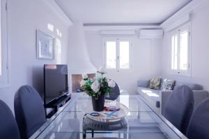 Modern Sea-View Maisonette in Spetses for 6 people