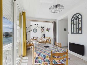 Appartement lumineux avec terrasse, proche plage et commerces - FR-1-423-332
