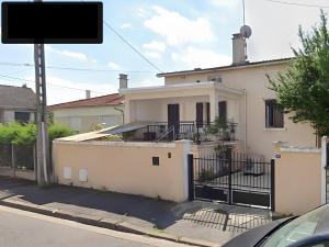 Maison dhôtes Spacieuse - 1er étage tout équipé - chambre 2 sur 2 - 1 chance sur 2 dêtre seul