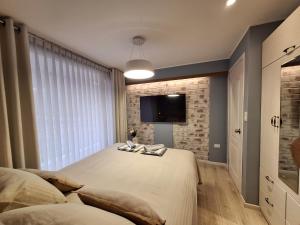 B&B Huanacaure