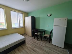 77th Residence Studio