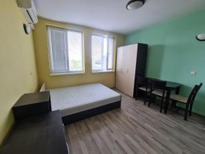 77th Residence Studio