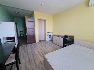 77th Residence Studio