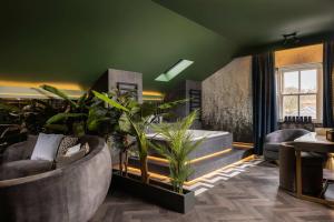 The Sanctuary Knocker - Pioneer Suite