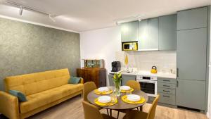 APARTAMENT Nowoczesny PRL