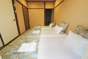 Tsutenkaku 1 min, JR, subway 2 min, single-family house, station close, Namba Shinsaibashi Kansai Airport Umeda, USJ direct