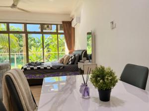 Mount Austin #Palazio A1 Spacious 2Pax Smart TV