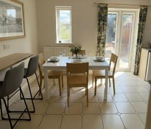 Teams 4Br 9 Single Beds Parking & Garden MoD