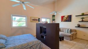 Ocean Dream Beachfront Studio with Balcony