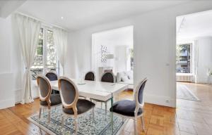 3BR Suffren Champ de Mars 96