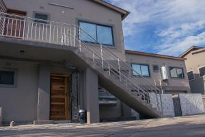 B8 & B9 - Kakusha Apartments