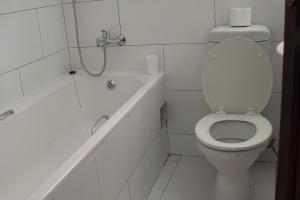 B8 & B9 - Kakusha Apartments