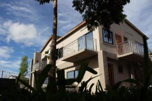 B8 & B9 - Kakusha Apartments