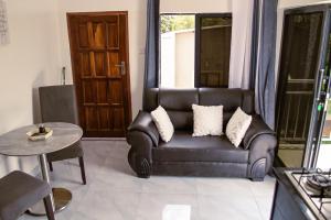 B8 & B9 - Kakusha Apartments