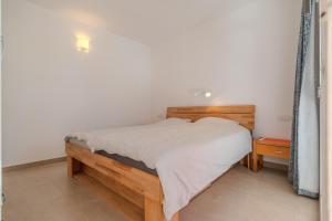 Primavera, POOL & WIFI & 24H SECURITY