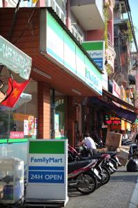 Stylish Entire House Near Pink Church & Tan Dinh Market Prime Location