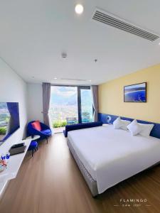 FLAMINGO Hải Tiến