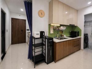 Private Room Q7 Riverside - Pool & BBQ