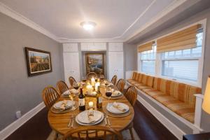 Best Location 5 BD Spacious Family Home- Indianapolis IN