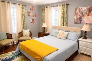 Best Location 5 BD Spacious Family Home- Indianapolis IN