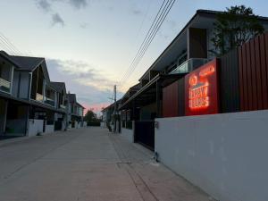 Happy Hours Pool Villa