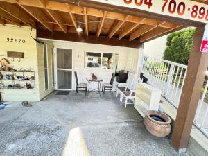 1 Bedroom Apartment - 2 Beds J-1