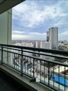 Central park Mall and neo soho mall connected luxurious 2 bed room apartment 67 sqm hotel grade facilities at central park residence apartment
