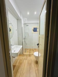 Foti Rooms