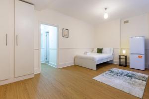 Brilliantly Located Studio Flat in Earls Court