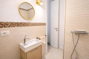 Calypso Luxury Pool&Spa img23