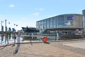 Adriatic Apartment Royal Docks